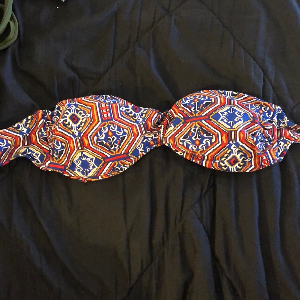 Jessica Simpson strapless bathing suit top